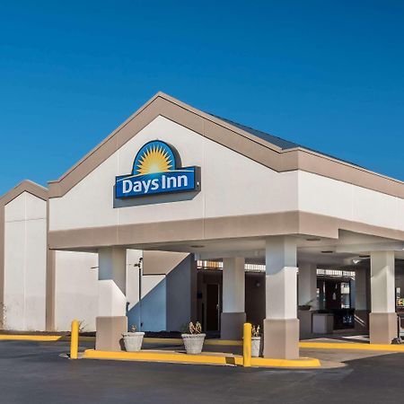Days Inn By Wyndham סאות' היל מראה חיצוני תמונה