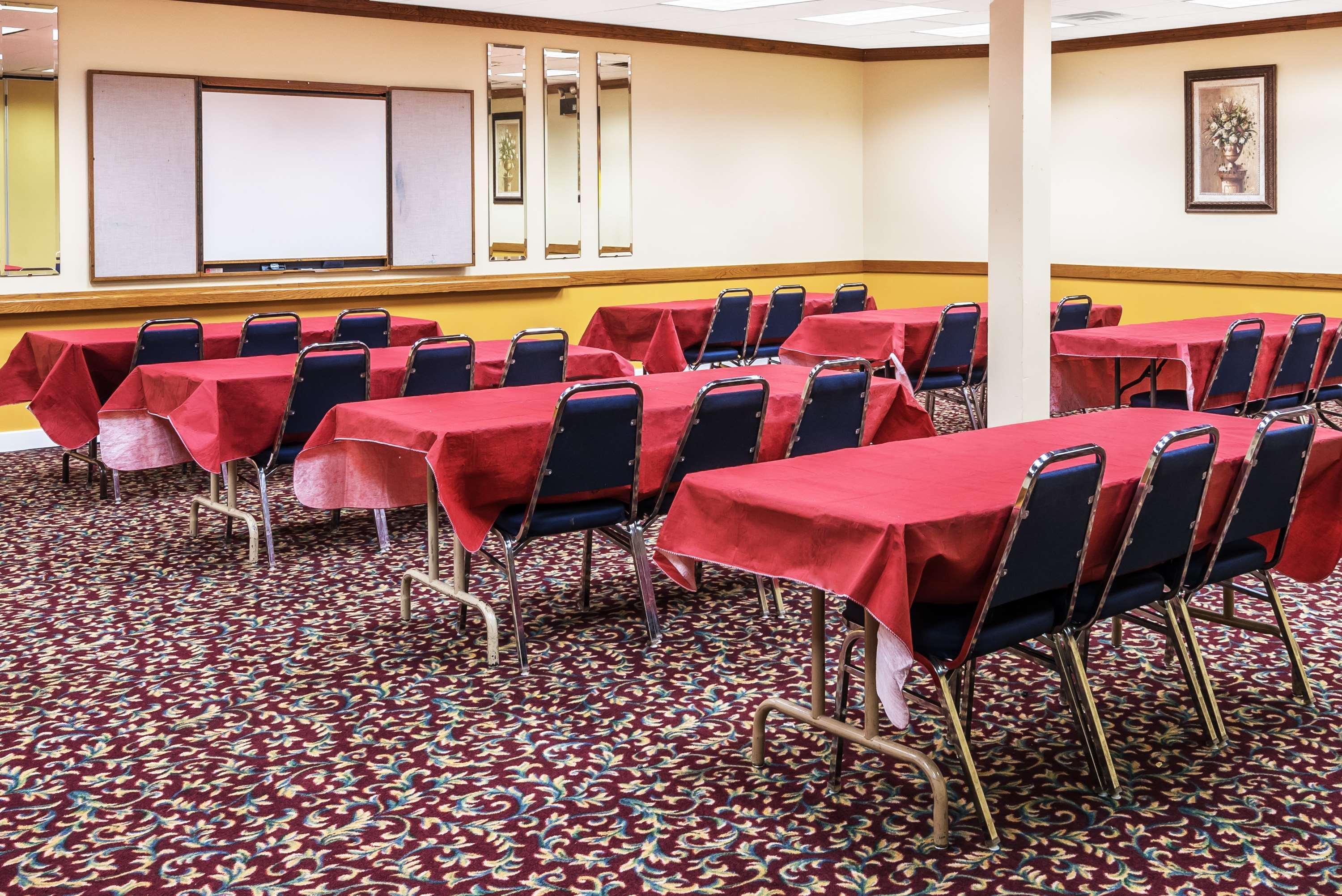 Days Inn By Wyndham סאות' היל מראה חיצוני תמונה
